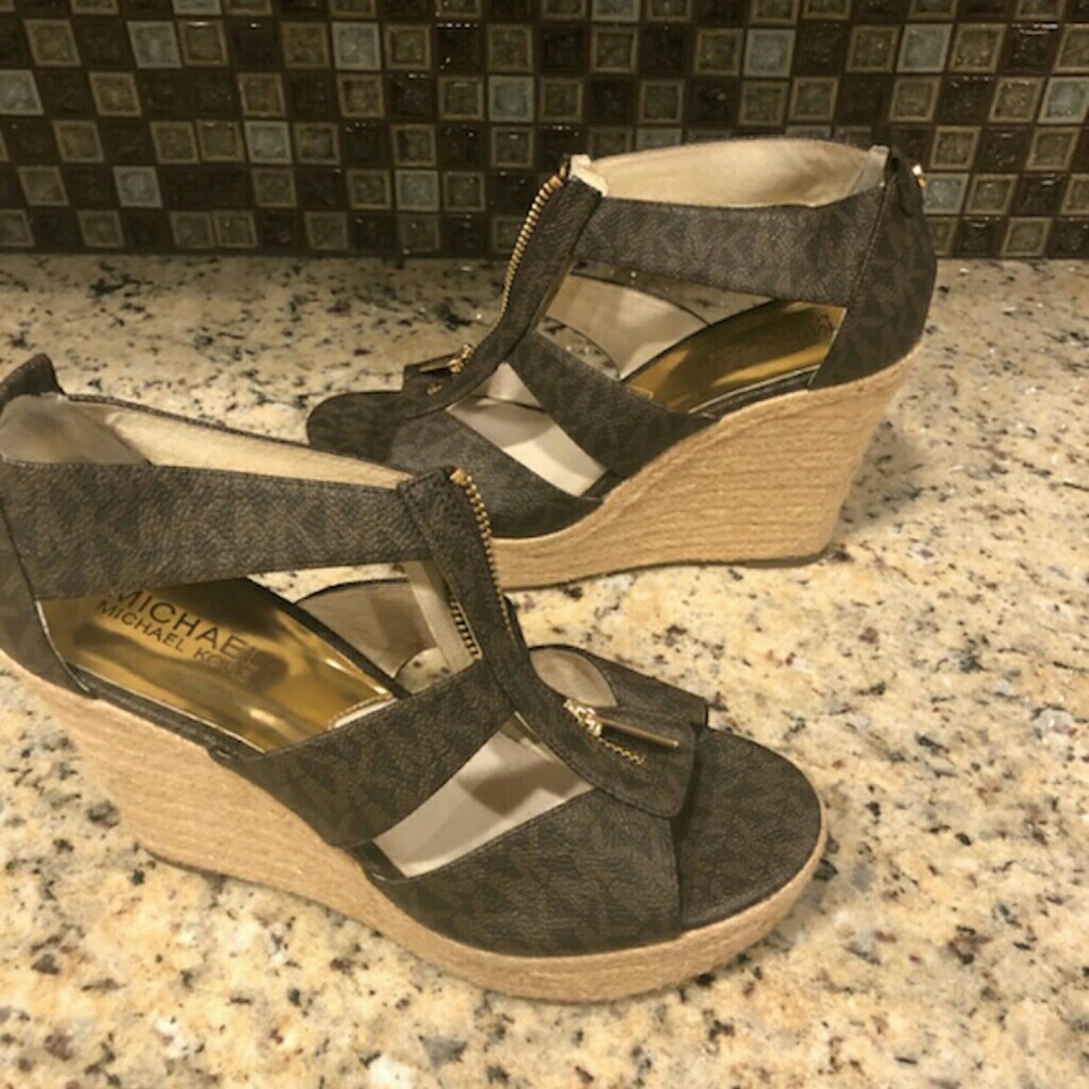 Mk wedges